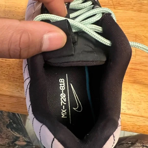 NIKE Wmns size 6 Mx-720-818 'iced Lilac Cosmic Fuchsia - Picture 6 of 6